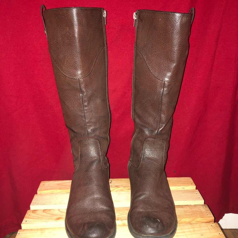 Leather boots
